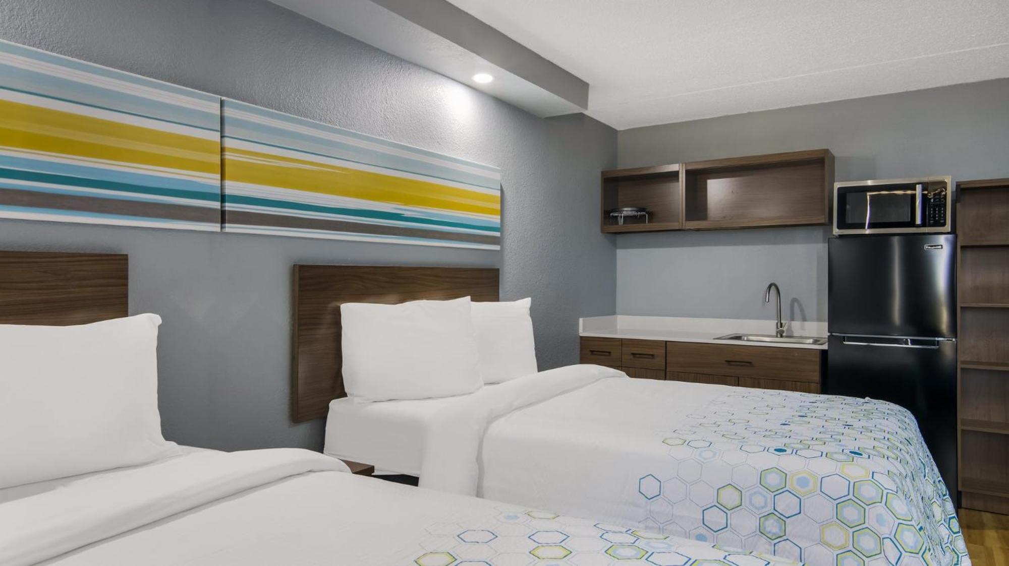 Hometowne Studios By Red Roof And Conference Center Chicago - N Aurora Naperville North Aurora Eksteriør bilde
